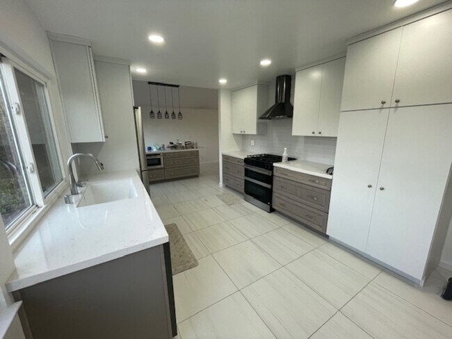 13161 Shalimar Pl Del Mar, CA 92014 photo 3
