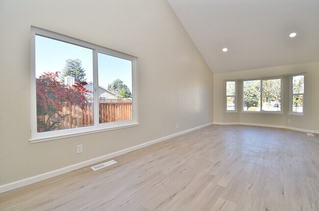 1350 Kruger Ave Fremont, CA 94536 photo 4