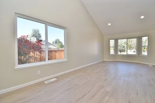 1350 Kruger Ave Fremont, CA 94536 photo 4