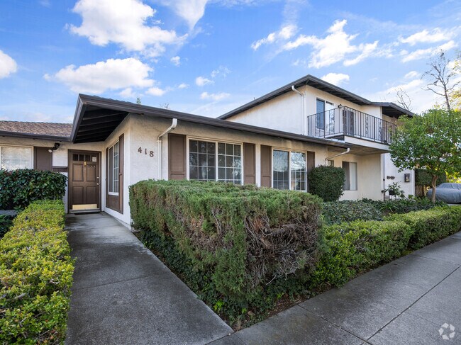 Brahms Way Apartments photo 2