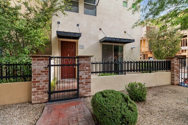 1406 W Main St Mesa, AZ 85201