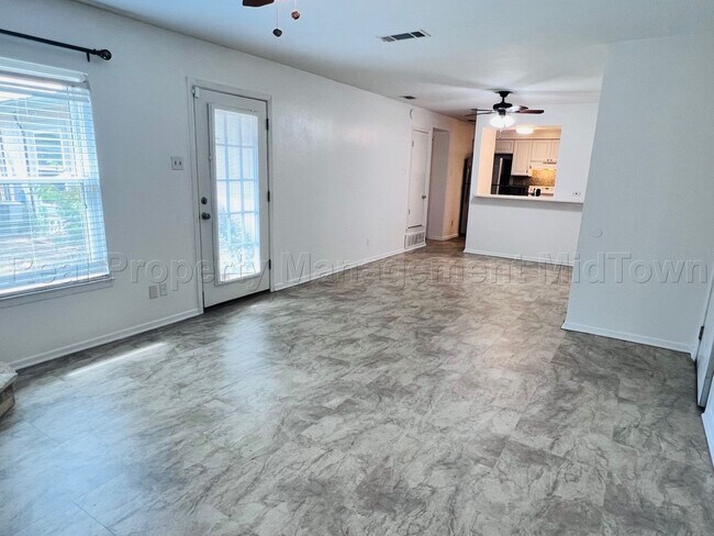 2925 Fairway Drive, Grand Prairie, TX 75052 photo 5