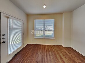 207 Pebble Creek Run New Braunfels, TX 78130 photo 4