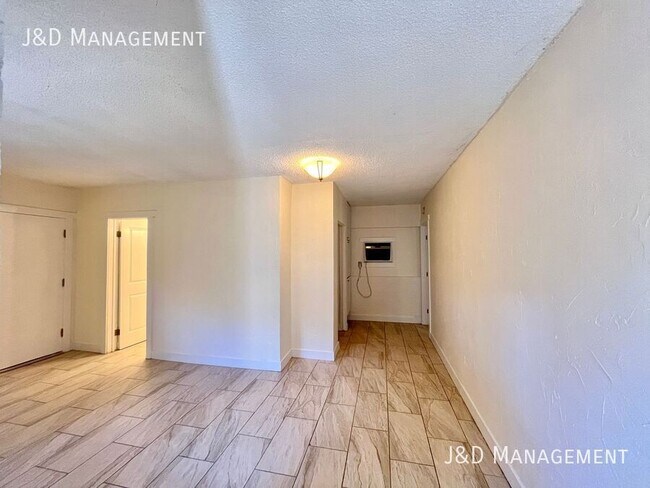 2144 Alpine Blvd Alpine, CA 91901 photo 4