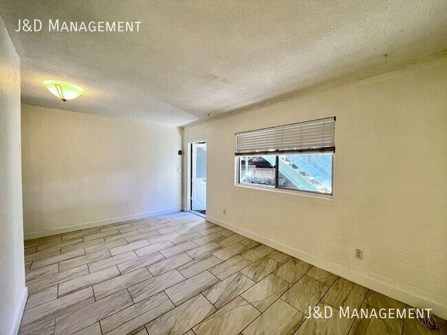 2144 Alpine Blvd Alpine, CA 91901 photo 2