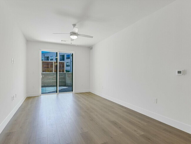 1701 Simond Ave Ave Austin, TX 78723 photo 3