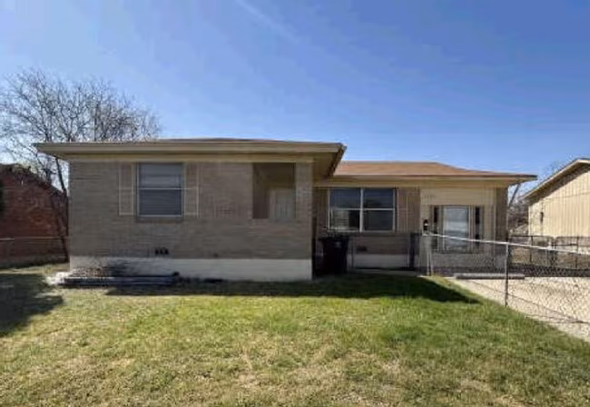 3200 Zephyr Rd Killeen, TX 76543 photo 2