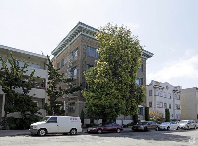 Alison Apartments photo 2