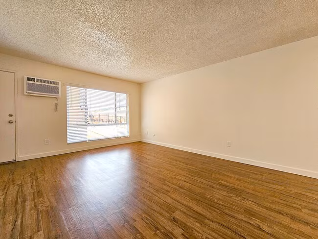 Vista Bella Apartment Homes photo 3