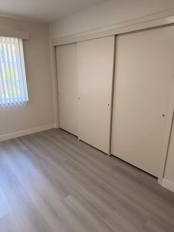 1405 Oak Grove Ave Burlingame, CA 94010 photo 4