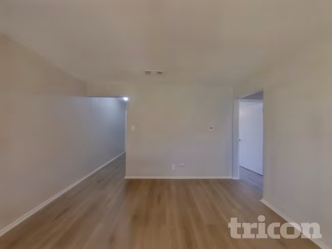 729 Hallvale Drive, White Settlement, TX 76108 photo 3