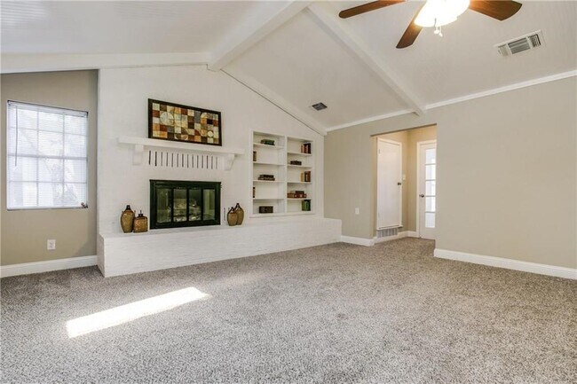 408 Bob Street, Hurst, TX 76053 photo 5
