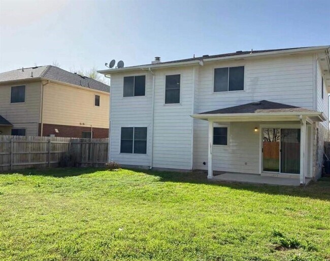 12205 Kelton Dr Austin, TX 78754 photo 2