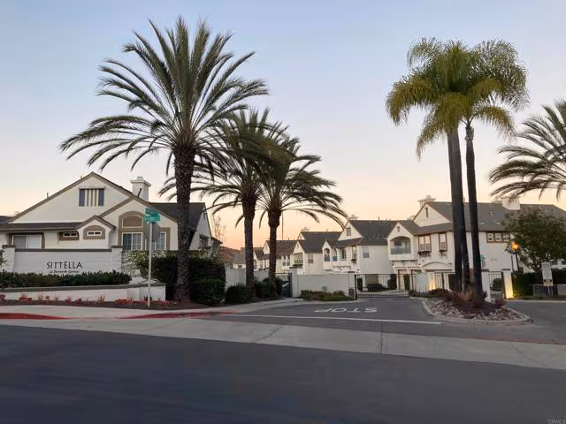 16941 Meadowlark Ridge Rd San Diego, CA 92127 photo 2