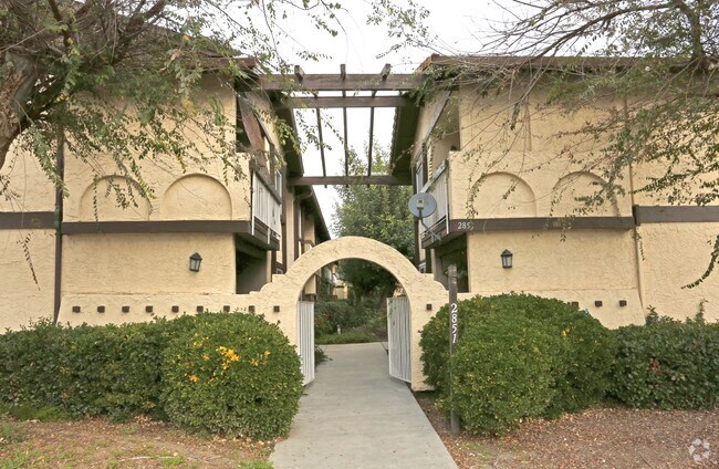 Vineyard Apartments photo 4