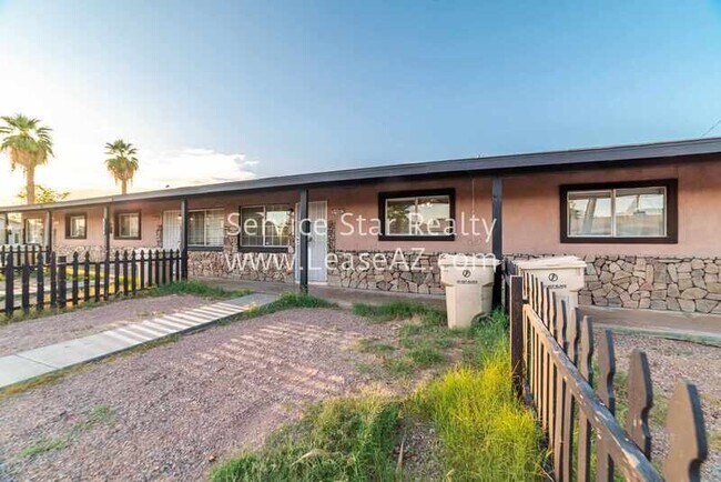 5460 W Palmaire Ave Glendale, AZ 85301 photo 4