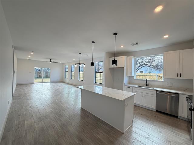 5150 Charlene Dr Fort Worth, TX 76105 photo 4