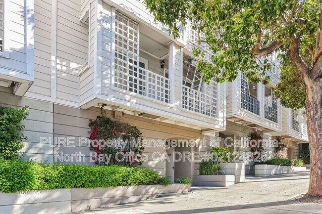 Cathedral Hill - 2 BR, 2 BA Condo 816 Sq. Ft. - 3D Virtual Tour photo 3