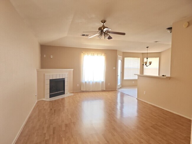 3642 Windhill Loop Round Rock, TX 78681 photo 4