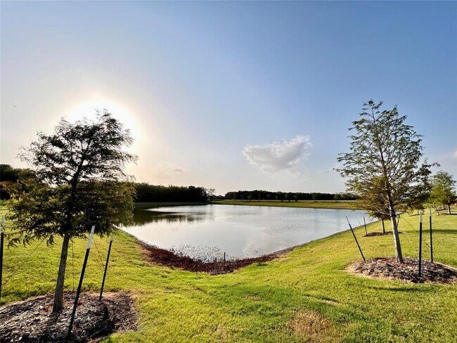 832 East Street, Royse City, TX 75189 photo 2