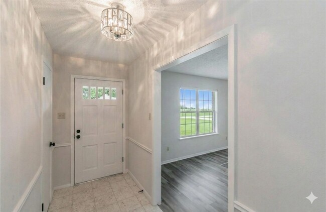 6248 Trail Lake Dr Fort Worth, TX 76133 photo 2