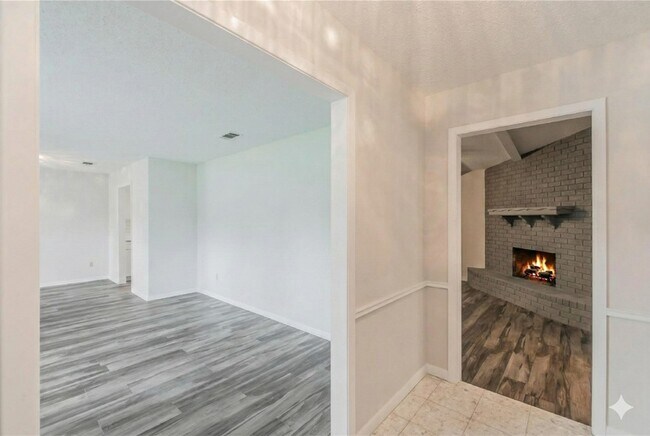 6248 Trail Lake Dr Fort Worth, TX 76133 photo 3