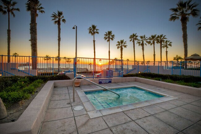 400 N Pacific St Oceanside, CA 92054 photo 2