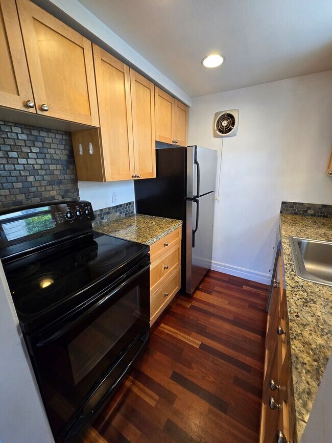 522 Prospect St Seattle, WA 98109 photo 4