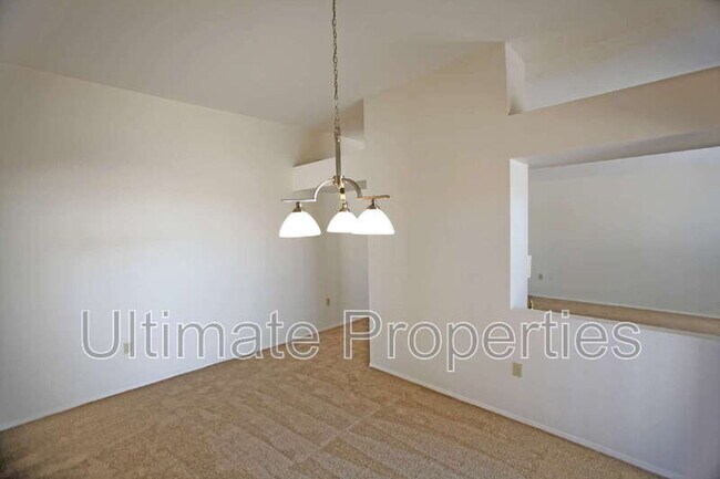 6853 N 78th Ave Glendale, AZ 85303 photo 5
