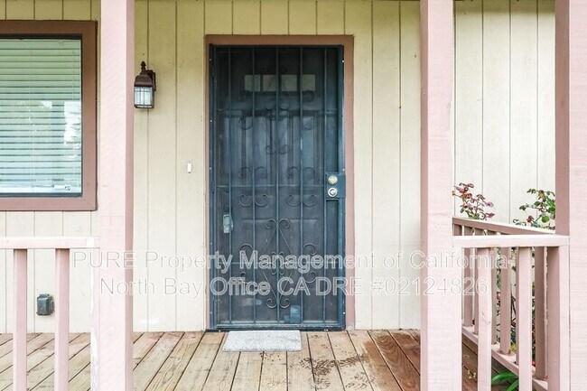 1426 Olive St Santa Rosa, CA 95407 photo 4