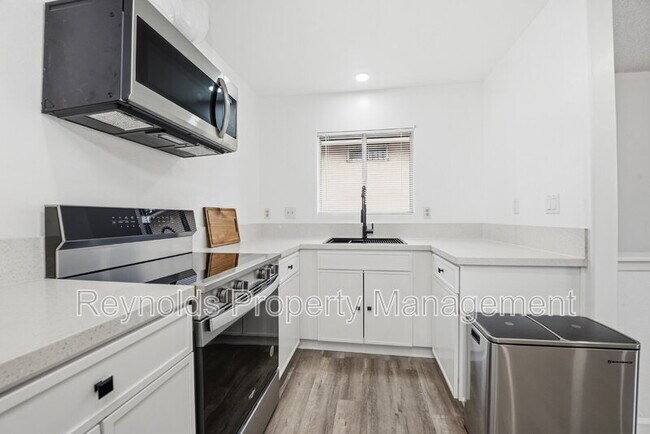 6814 Camphor Ln San Diego, CA 92139 photo 5
