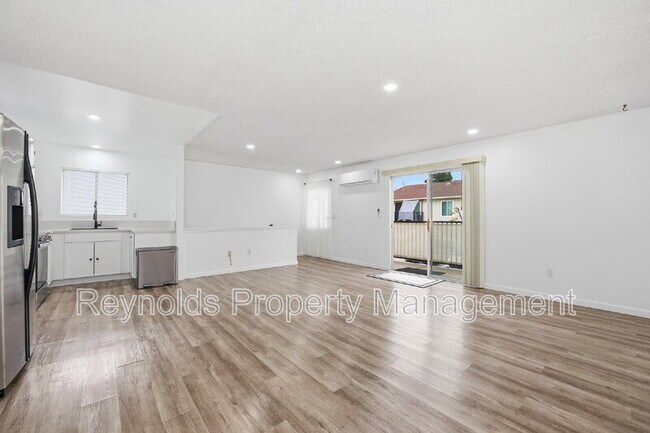 6814 Camphor Ln San Diego, CA 92139 photo 3