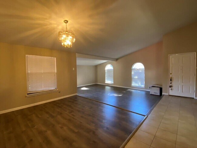 1001 Mossvine Dr Plano, TX 75023 photo 5