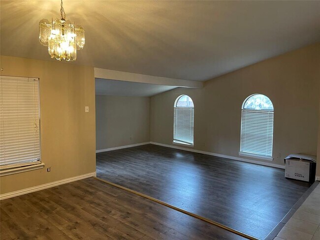 1001 Mossvine Dr Plano, TX 75023 photo 4