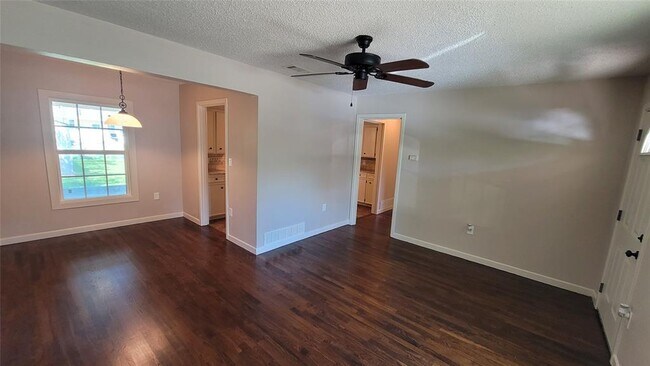 1709 Crestridge Drive, Garland, TX 75042 photo 3