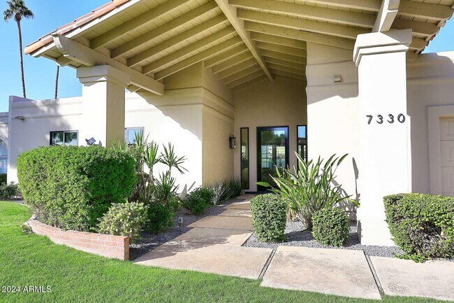 7330 E LAS PALMARITAS Drive photo 5