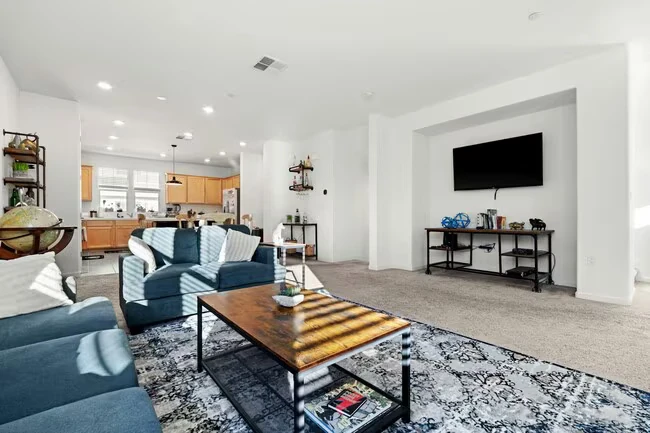 6429 Laguna Seca Ln Gilroy, CA 95020 photo 3