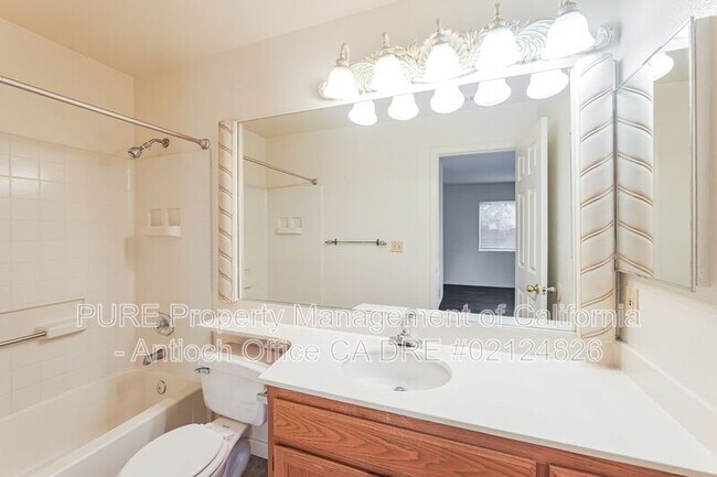 4620 Fallow Way Antioch, CA 94509 photo 3