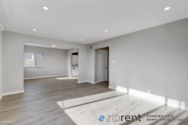 452 Plymouth Avenue, San Francisco, CA 94112 photo 2