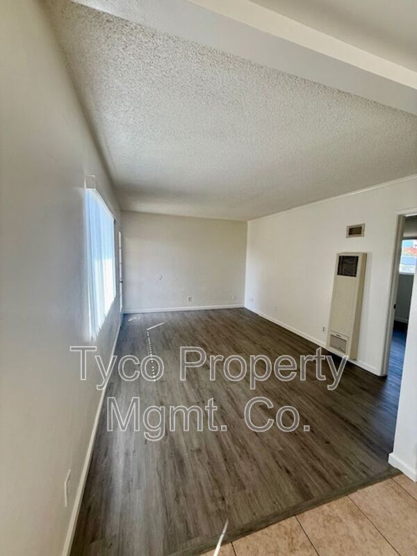 152 Third Avenue photo 2
