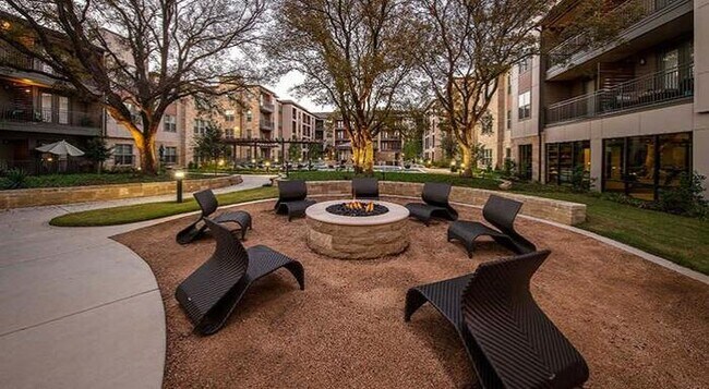 11175 W Airport Blvd Stafford, TX 77477 photo 4