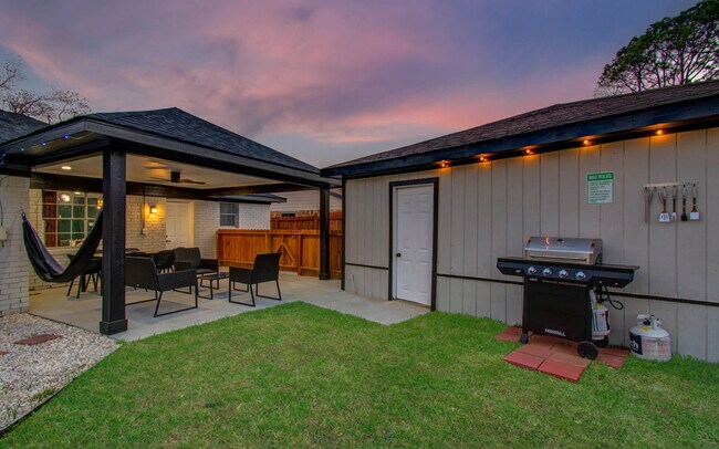 11419 Sagegrove Ln photo 4