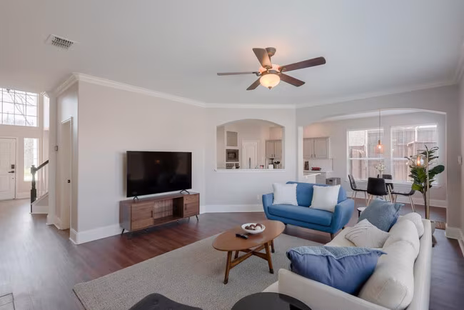 2808 Wales Ct Grand Prairie, TX 75052 photo 2