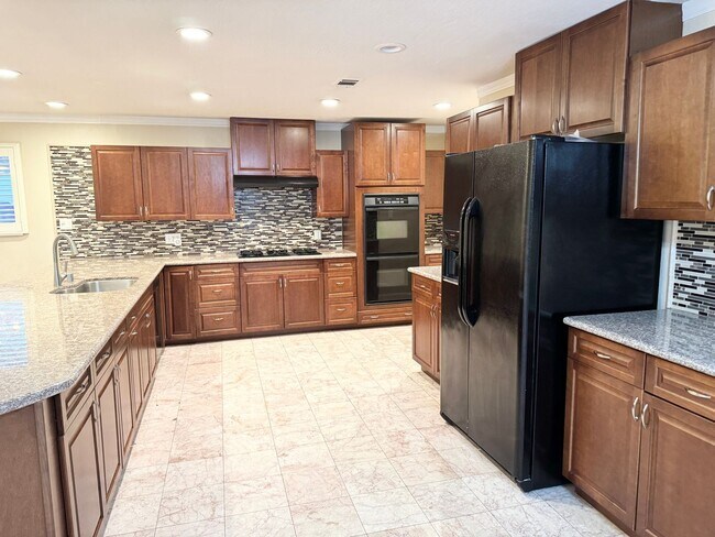 Great Shape Dublin Single Family Home Recently Remodeled photo 3