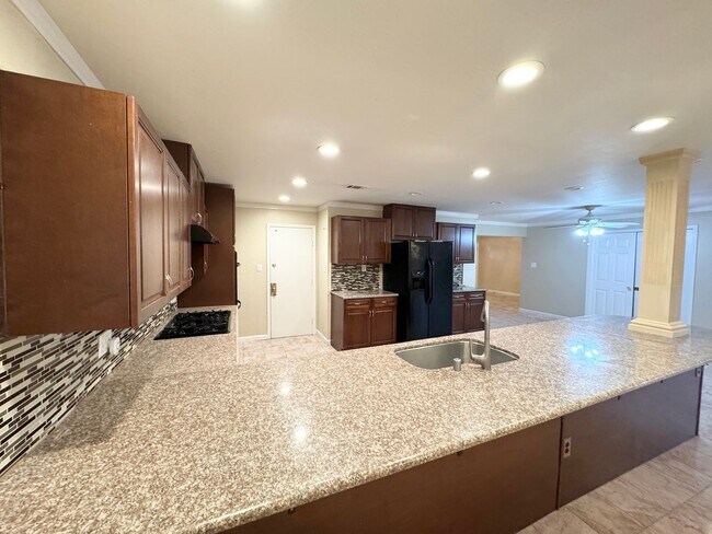 Great Shape Dublin Single Family Home Recently Remodeled photo 4