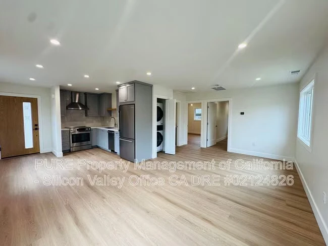 1072 S 11th St San Jose, CA 95112 photo 3