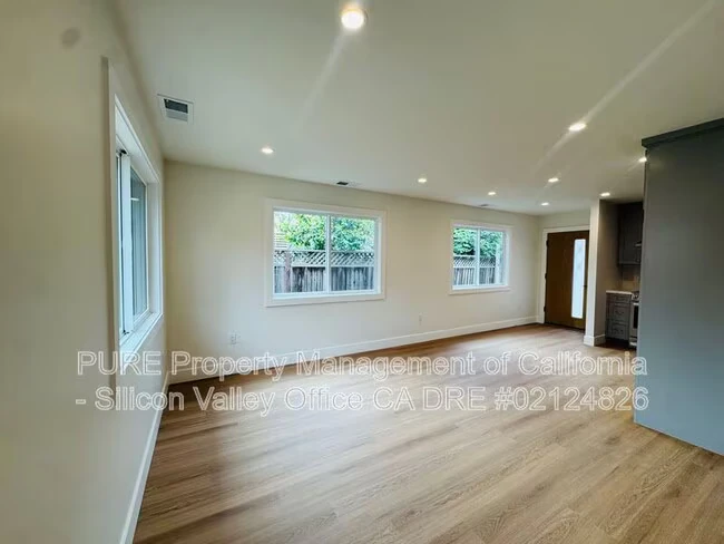 1072 S 11th St San Jose, CA 95112 photo 5