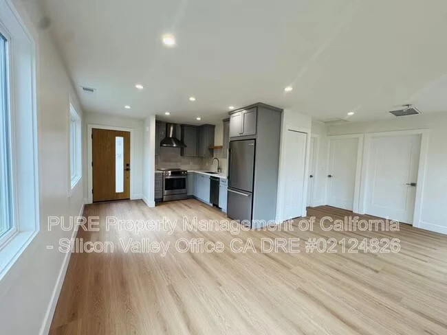 1072 S 11th St San Jose, CA 95112 photo 4