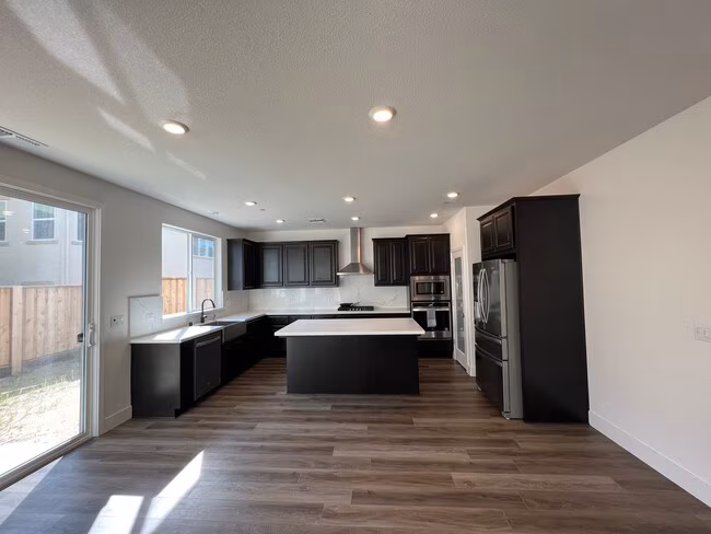 Gorgeous Nearly New Home With Solar 4 Bed, 2.5 bath +Den/Office photo 2