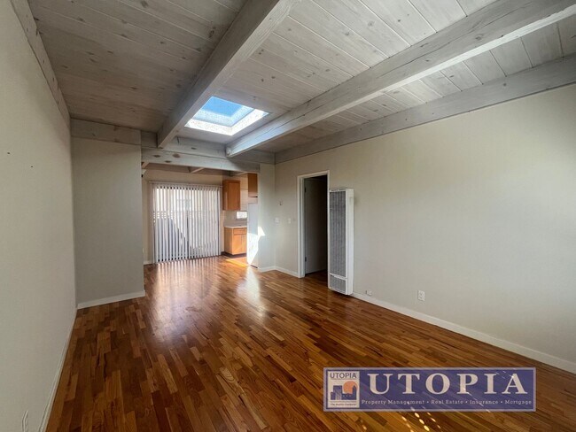 416 Ocean View Ave Santa Cruz, CA 95062 photo 3